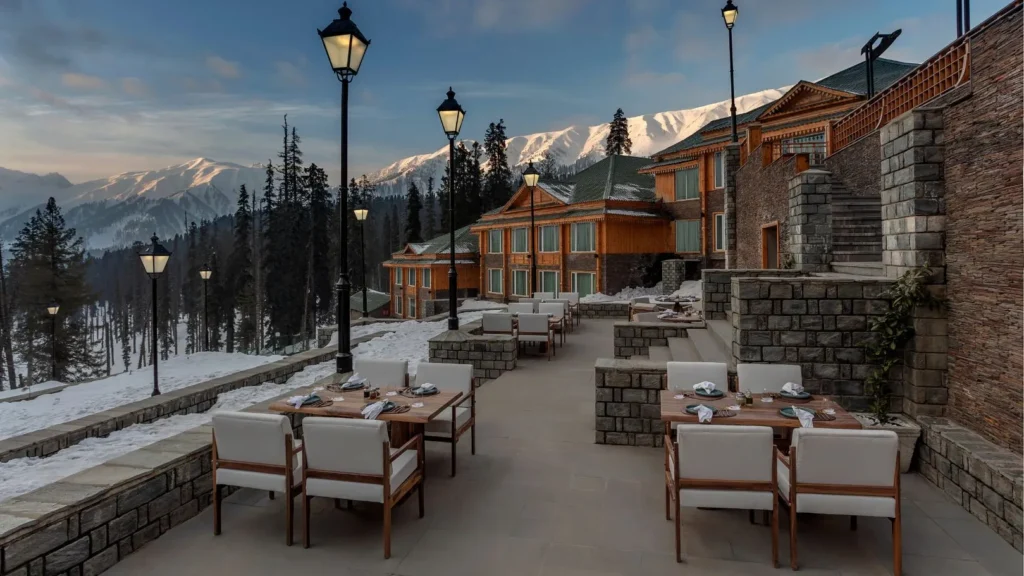 cafe outdoor ambience